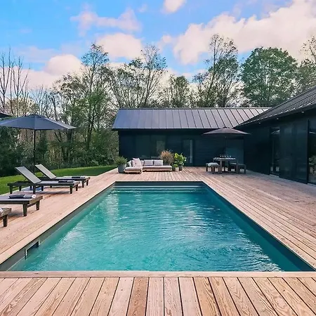 Newly Built Luxury Home & Pool